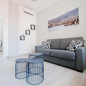 Bright - The House Of Travelers Côme